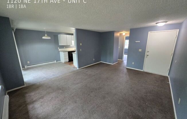 1120 NE 17 AVE