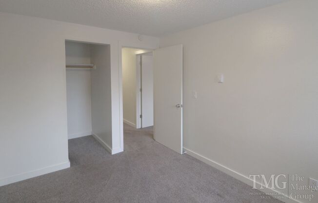 2 beds, 1 bath, 800 sqft, $1,299, Unit 26