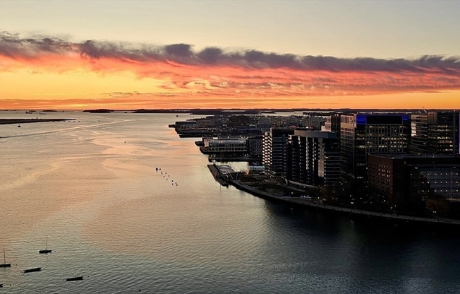 4 beds, 3.5 baths, 2,500 sqft, $17,500, Unit 41 AB