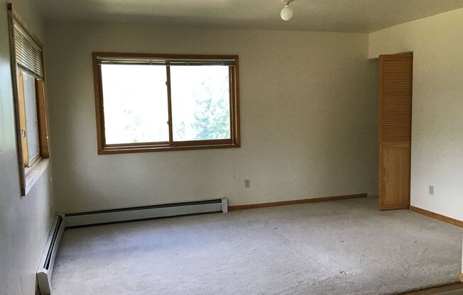 1 bed, 1 bath, $2,400