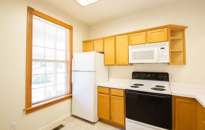 3 beds, 2 baths, 1,720 sqft, $2,255