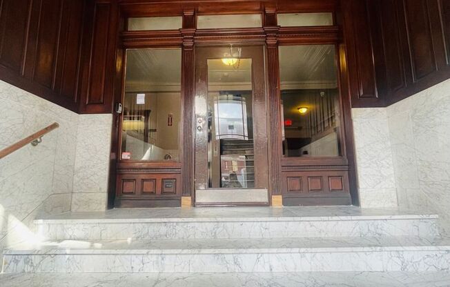 2 beds, 1 bath, 617 sqft, $2,575, Unit 38