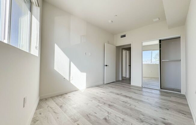 2 beds, 2 baths, 1,172 sqft, $3,435