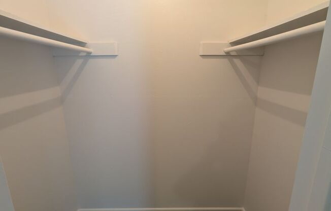 1 bed, 1 bath, 784 sqft, $790, Unit 43-B