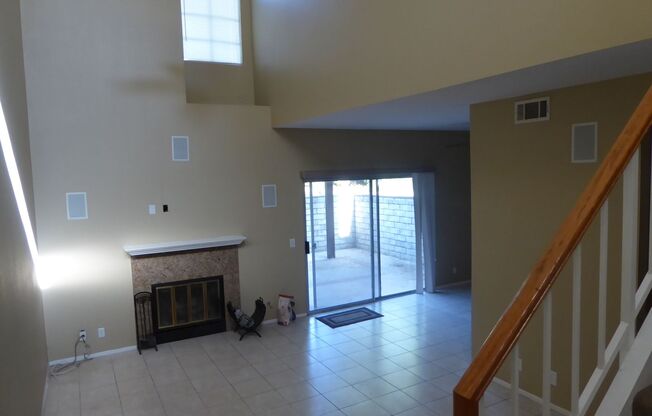COMING SOON! Mountain View Courtyards 3 Bedroom for Rent in Santa Clarita!