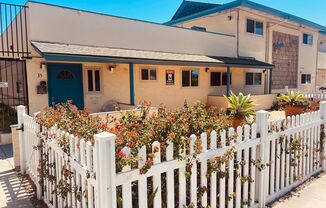 3 Blocks from Beach, Pool, BBQ, Sundeck