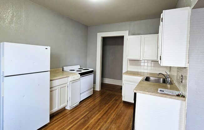 1 bed, 1 bath, 875 sqft, $900, Unit 1