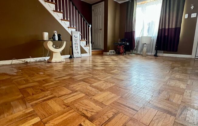 Stunning 3-Bedroom Townhome in Wissinoming! Available NOW!