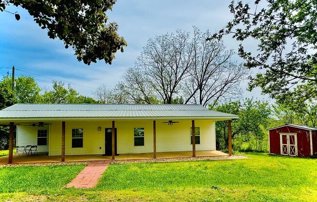 Beautifully Renovated 3-Bedroom Home with Fenced Yard in Jefferson, GA