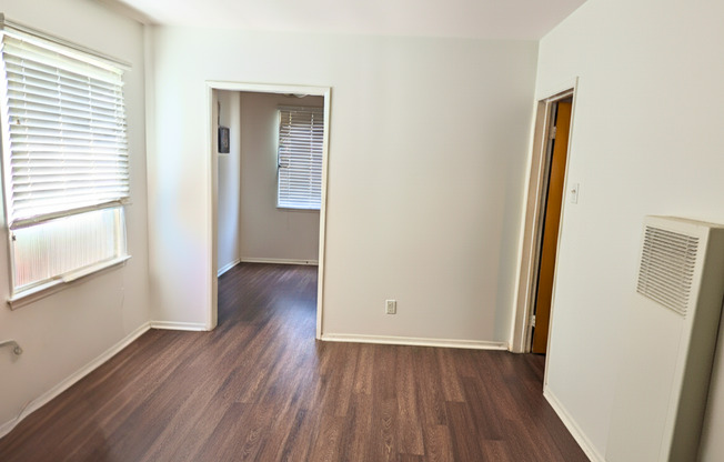 5824-5828 Montebello Park Way