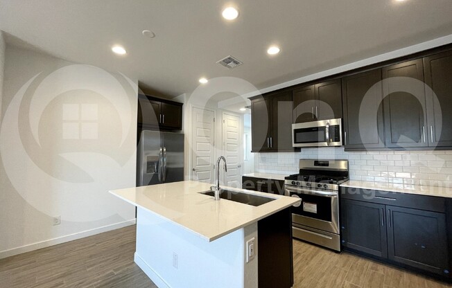 5945 N 89 DR
