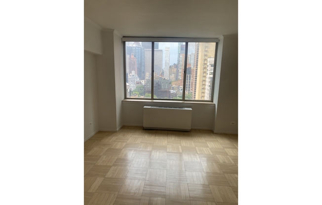 1 bed, 1 bath, 600 sqft, $4,350, Unit 15E