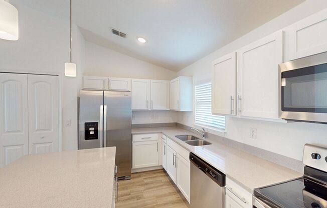 **$500 OFF THE 1ST MONTHS RENT!  STUNNING BRAND NEW 4/2 HOME IN PALM COAST