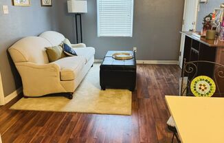 1 bed, 1 bath, 500 sqft, $995, Unit 429 Shadowpoint B