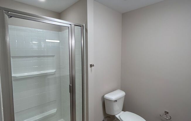 Studio, 1 bath, 500 sqft, $995, Unit 03