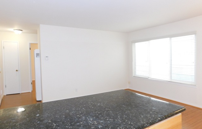 34 BELCHER ST