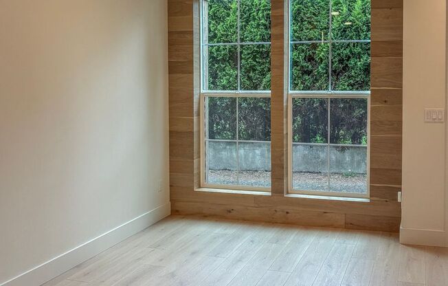 Brand New 2 Bedroom 2.5 bathroom Townhome in Concordia District !