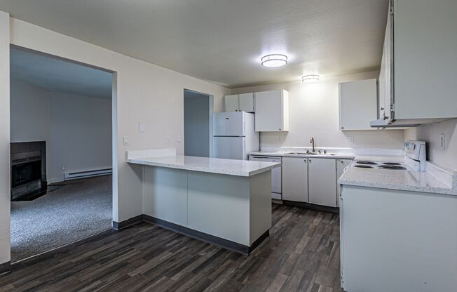2 beds, 1 bath, 980 sqft, $1,525, Unit C65