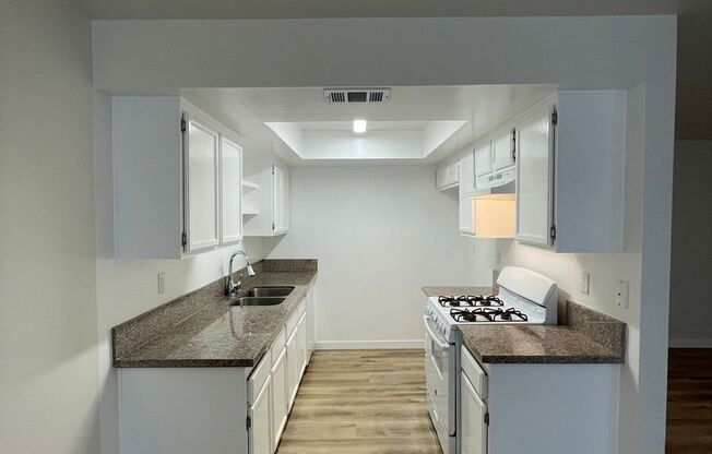 1 bed, 1 bath, 800 sqft, $2,095, Unit 102