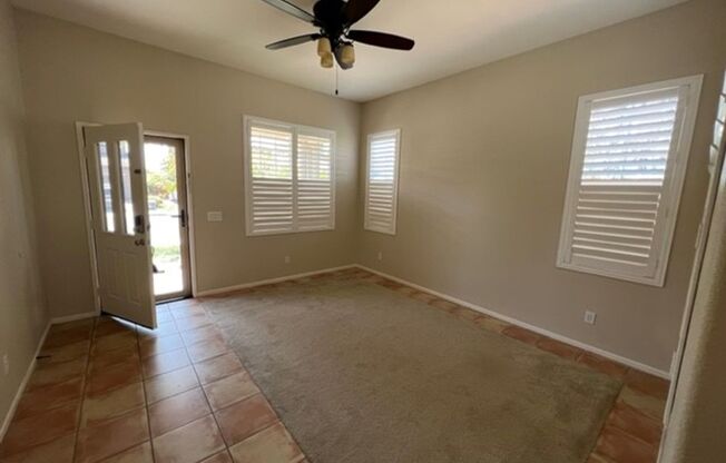 Rolling Hills Ranch! Spacious 4 Bedroom 2.5 Bath House w/SOLAR