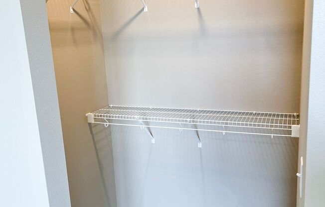 1 bed, 1 bath, 644 sqft, $995, Unit Bldg 5 Apt 5316