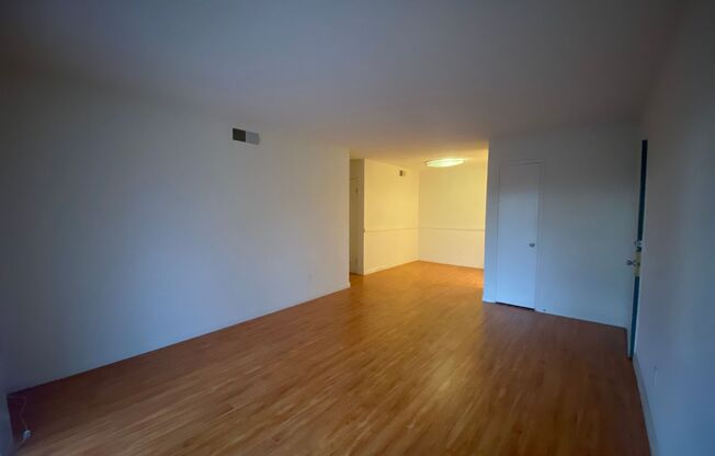 2 beds, 2 baths, $2,250, Unit #446