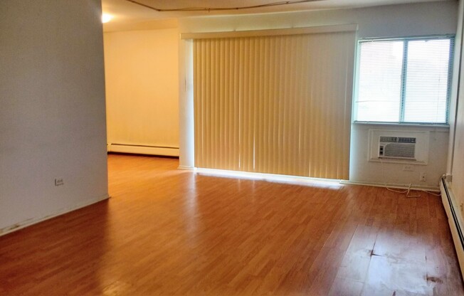 1 bed, 1 bath, $1,400, Unit UNIT 111