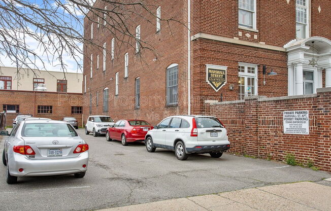 1 bed, 1 bath, 814 sqft, $1,195, Unit 11