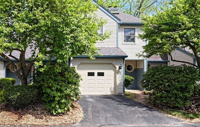 64 CRYSTAL BRK WAY