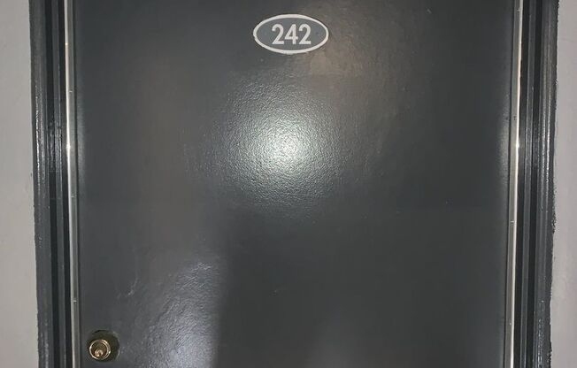 1 bed, 1 bath, 710 sqft, $2,395, Unit 242