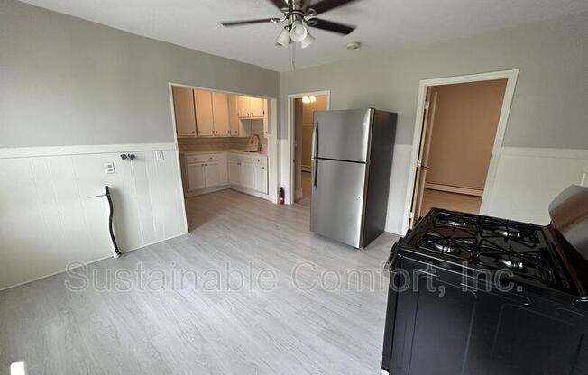 16 CARLSTAD ST