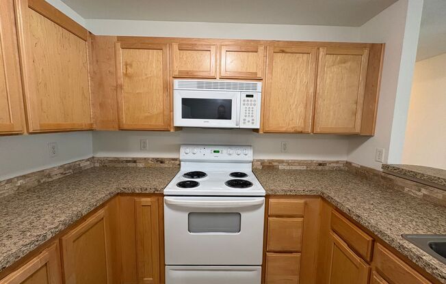 2 beds, 2 baths, 1,018 sqft, $1,450, Unit 354-2029