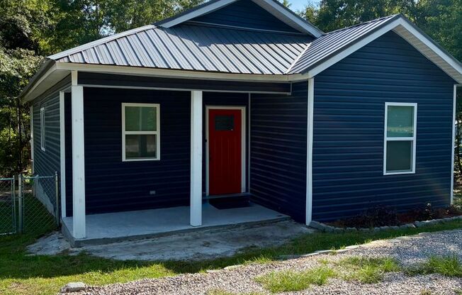 Beautiful 3BR/2BA Custom-Built Home with Fenced Yard & Large Deck