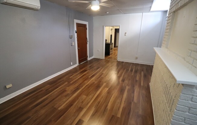 1 bed, 1 bath, $1,289, Unit B4