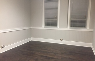 2 beds, 1 bath, 683 sqft, $1,025, Unit 27