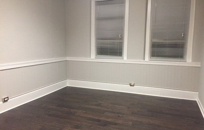 2 beds, 1 bath, 683 sqft, $1,025, Unit 27