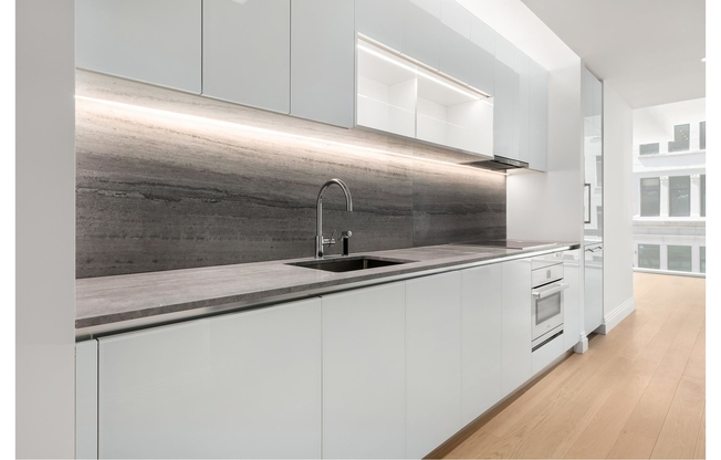 1 bed, 1 bath, 700 sqft, $5,995, Unit 709