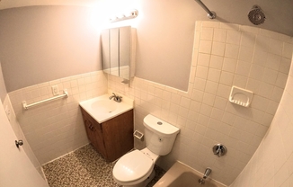 Studio, 1 bath, 400 sqft, $1,975, Unit 15