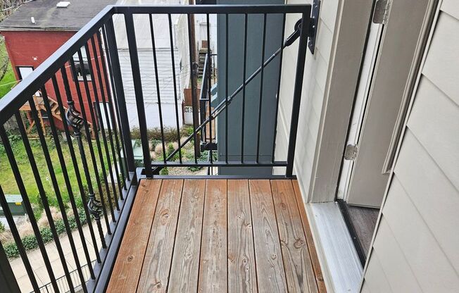 1 bed, 1 bath, 707 sqft, $1,550, Unit 404