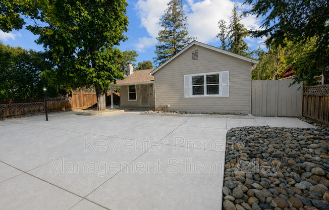 656 CURTNER AVE
