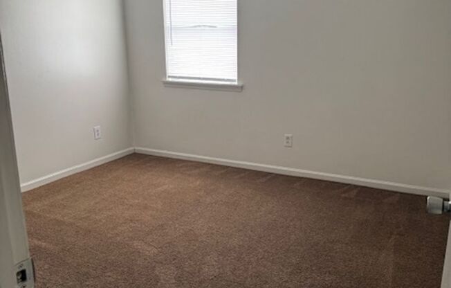 2 beds, 1 bath, 940 sqft, $1,125, Unit 166J