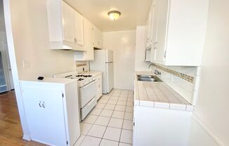 1 bed, 1 bath, $1,795, Unit 5843-2