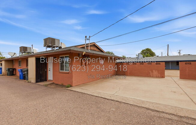 2245 W GLENROSA AVE