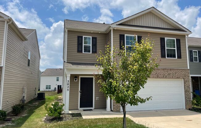 Complimentary Rent for a July ONLY Move in! Fantastic FIVE Bedroom THREE FULL baths Home in Southeast Columbia!