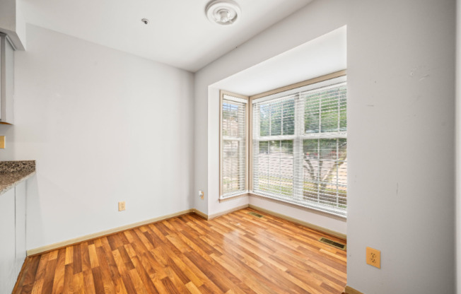 445 HARTFORD SQ