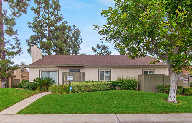 3 Bedroom, 2 Bath 1374sf Detached condo in Mesa Village 92126.