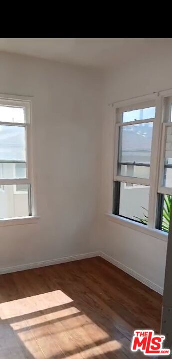 2 beds, 1 bath, $1,975, Unit 4110 1/2