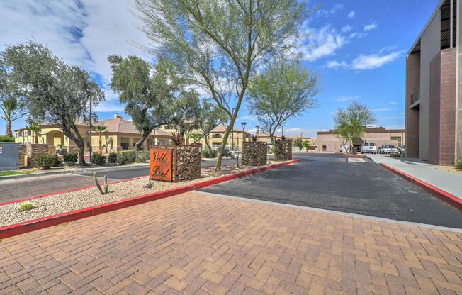 2 beds, 2 baths, 1,083 sqft, $2,000, Unit 2041