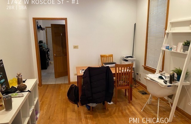 1742 W Roscoe St 2