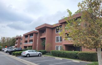 2 beds, 1 bath, $2,295, Unit # 68